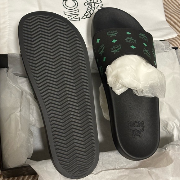 MCM Logo Pool Slides Size 42 Black and Teal - Picture 3 of 4